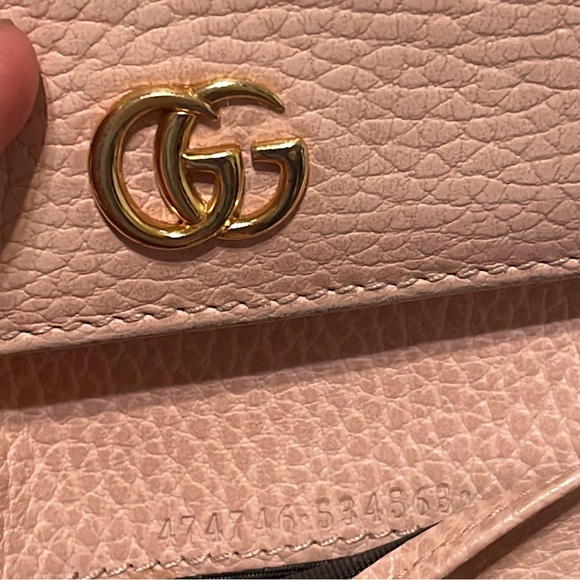 Gucci Leather Compact Wallet - Picture 8 of 10